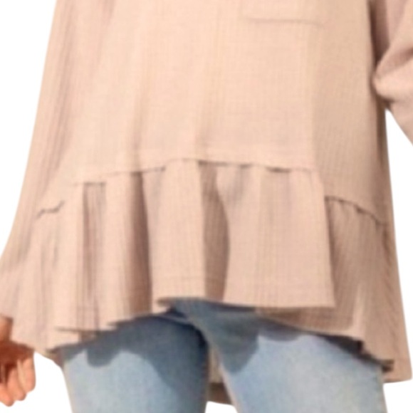 🐞🐞🐞Boutique Nude waffle knit ruffle hem top - Picture 7 of 8